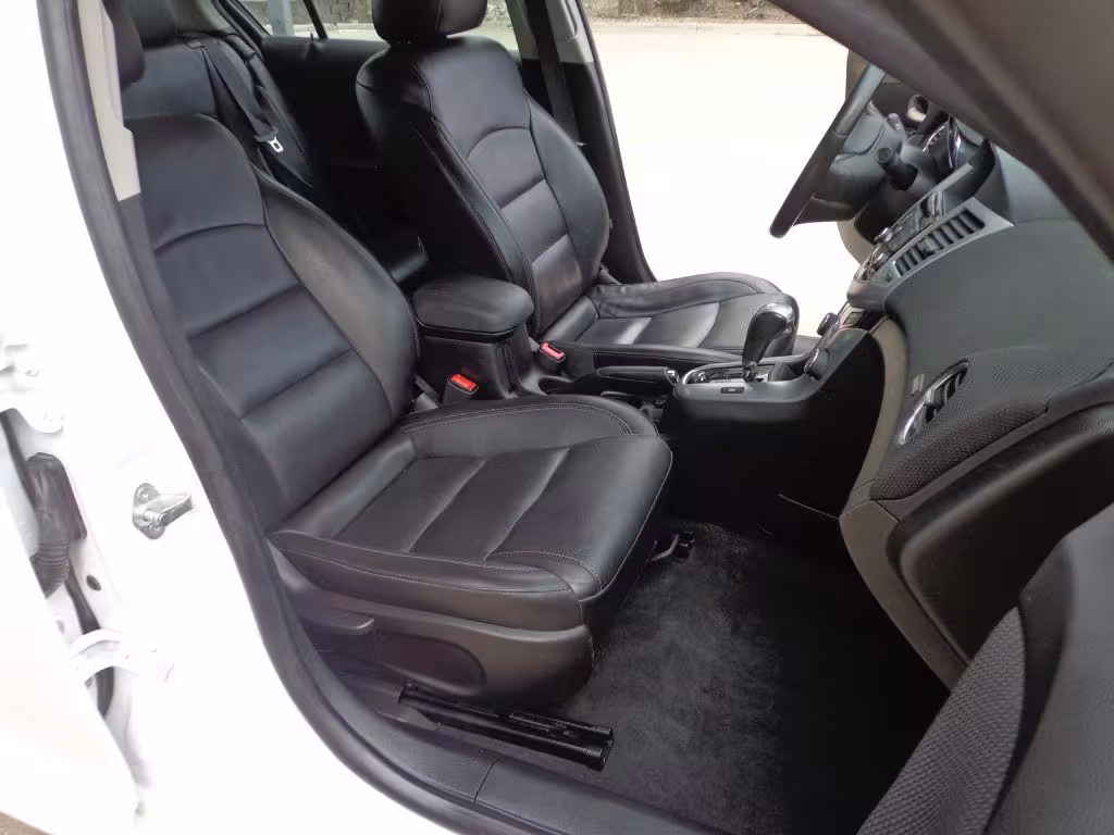 2014 Chevrolet Cruze - 1G1PG5SB2E7411574 - Image #16