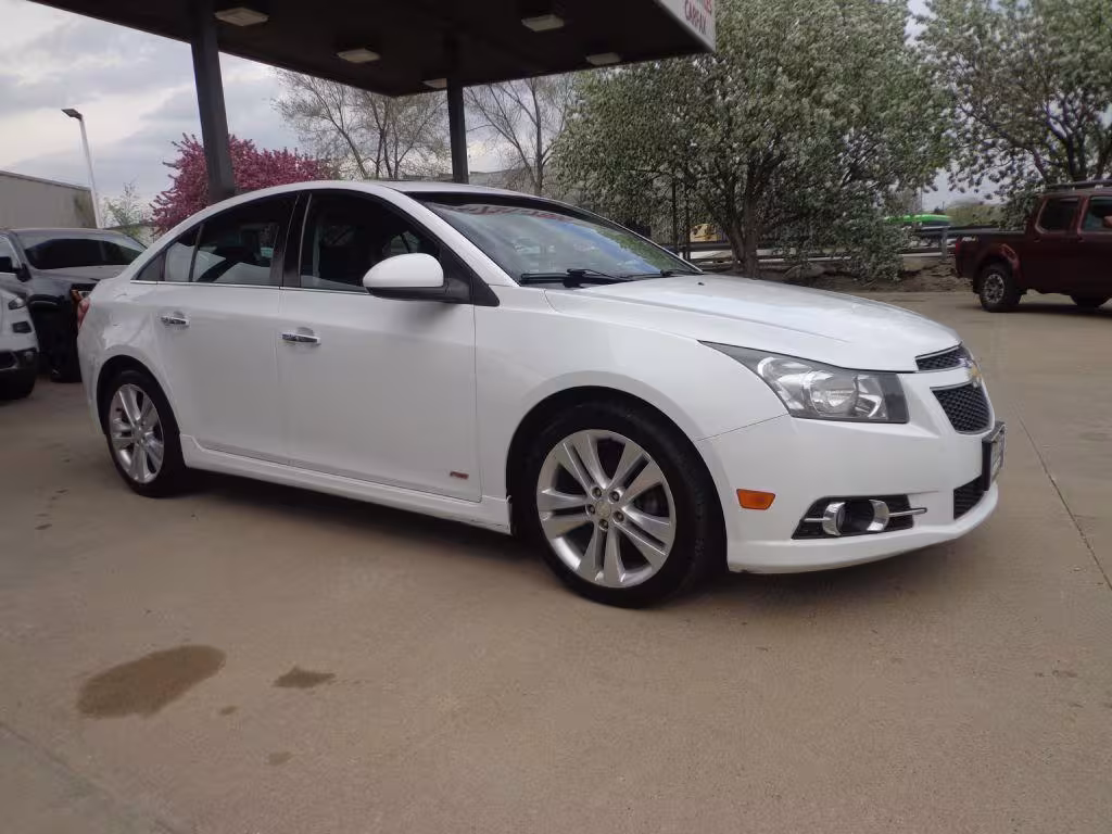 2014 Chevrolet Cruze - 1G1PG5SB2E7411574 - Image #2