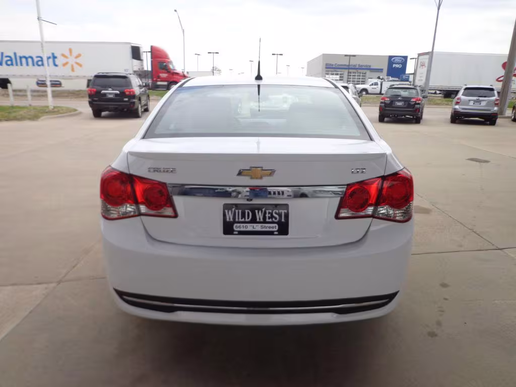 2014 Chevrolet Cruze - 1G1PG5SB2E7411574 - Image #4