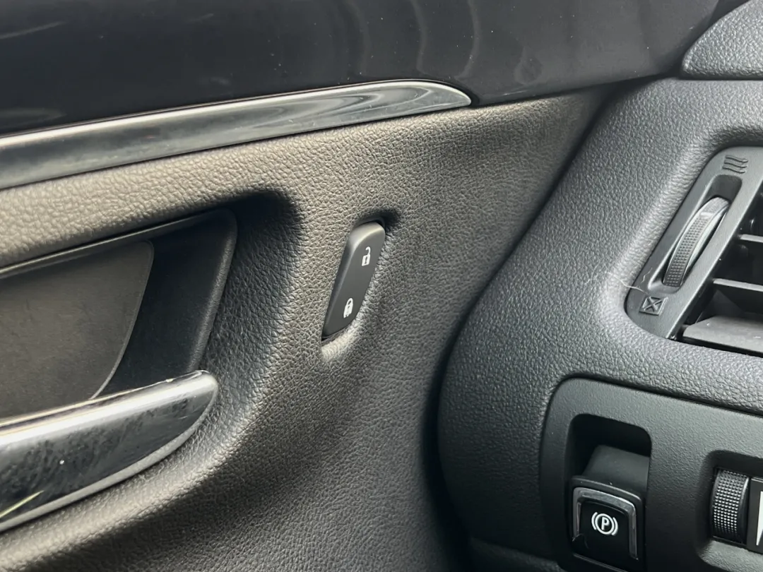 2014 Chevrolet Impala - 2G1155S34E9176226 - Image #31