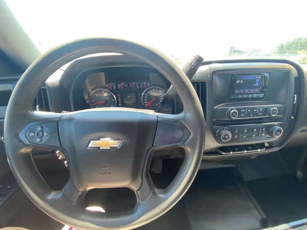 2014 Chevrolet Silverado 1500 - 1GCRCPEH0EZ252369 - Image #11