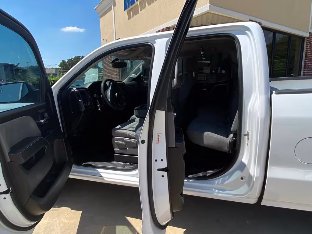 2014 Chevrolet Silverado 1500 - 1GCRCPEH0EZ252369 - Image #8
