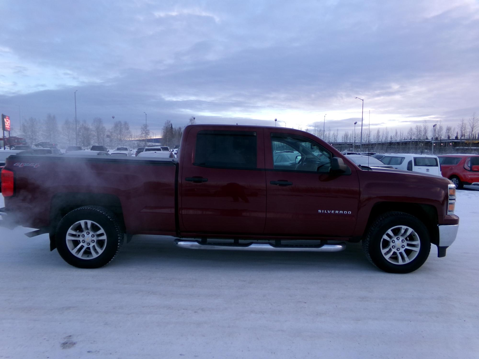 2014 Chevrolet Silverado 1500 - 3GCUKREC8EG556479 - Image #3