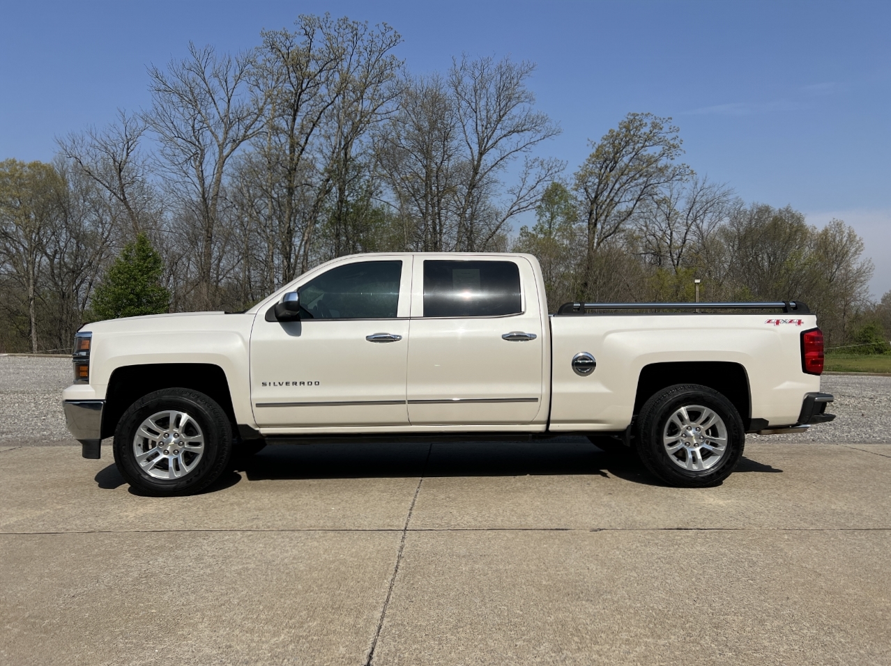 2014 Chevrolet Silverado 1500 - 3GCUKSEJ6EG463837 - Image #12