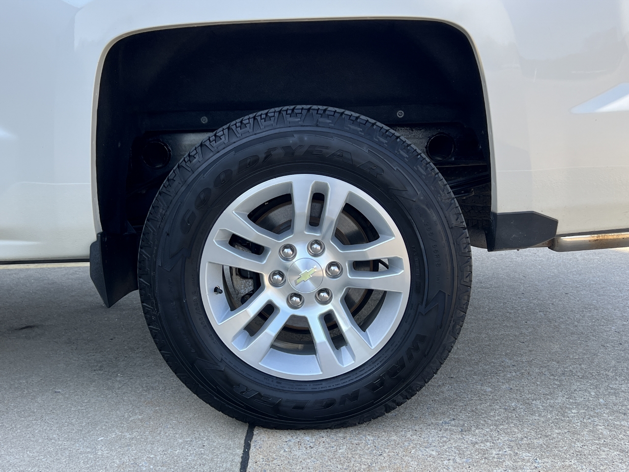 2014 Chevrolet Silverado 1500 - 3GCUKSEJ6EG463837 - Image #40