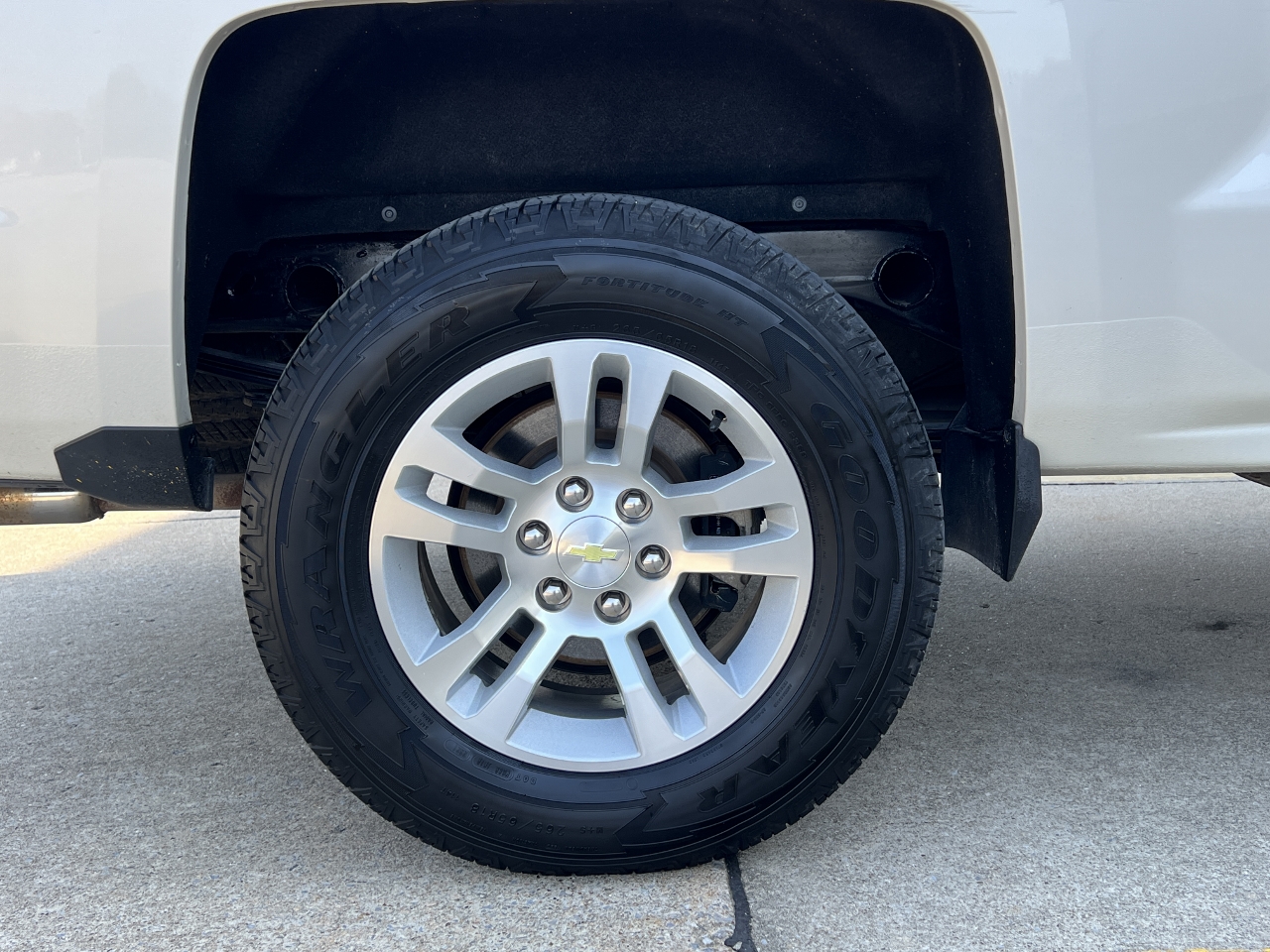 2014 Chevrolet Silverado 1500 - 3GCUKSEJ6EG463837 - Image #41