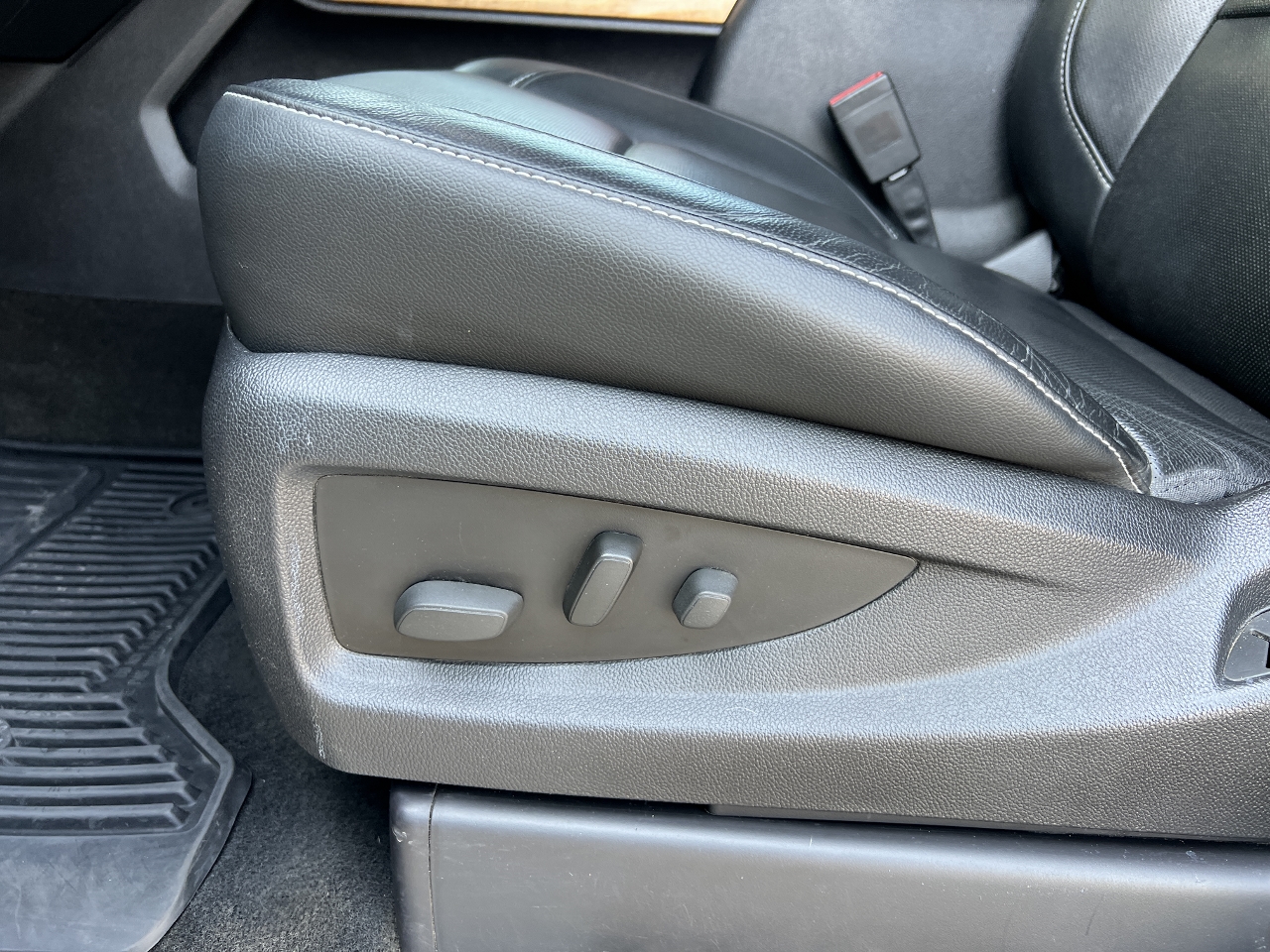 2014 Chevrolet Silverado 1500 - 3GCUKSEJ6EG463837 - Image #8