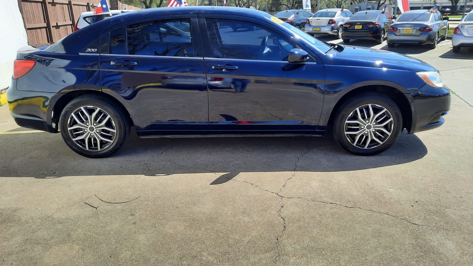 2014 Chrysler 200 - 1C3CCBAB6EN121713 - Image #2
