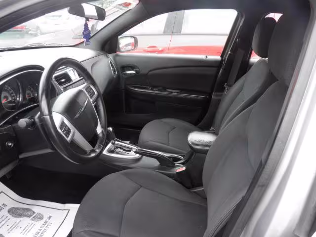 2014 Chrysler 200 - 1C3CCBBG3EN105835 - Image #2