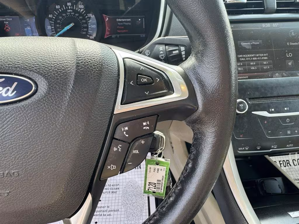 2014 Ford Fusion - 3FA6P0HD5ER106924 - Image #10