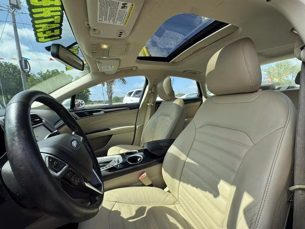 2014 Ford Fusion - 3FA6P0HD5ER106924 - Image #24