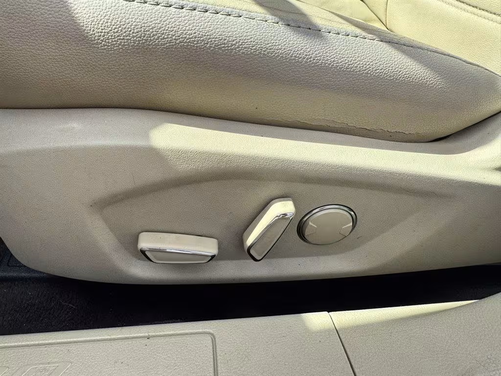 2014 Ford Fusion - 3FA6P0HD5ER106924 - Image #25