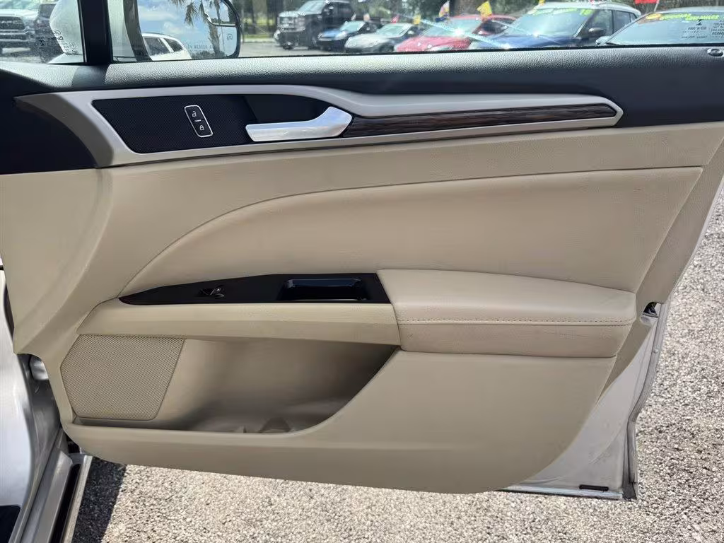 2014 Ford Fusion - 3FA6P0HD5ER106924 - Image #30