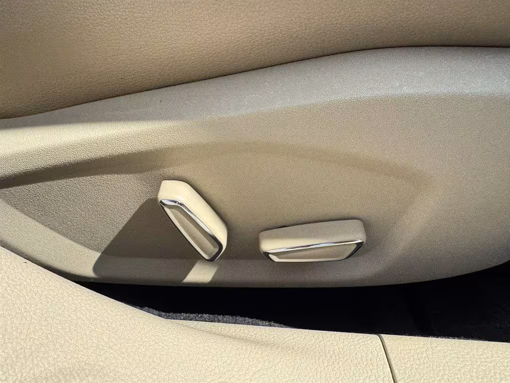 2014 Ford Fusion - 3FA6P0HD5ER106924 - Image #32