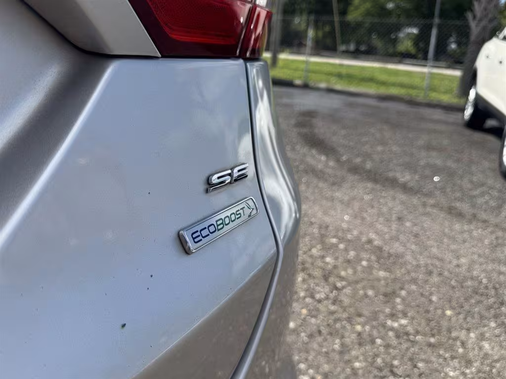 2014 Ford Fusion - 3FA6P0HD5ER106924 - Image #33