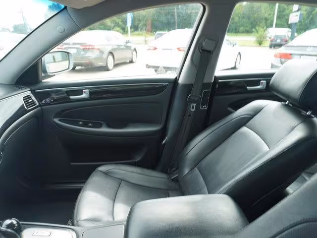 2014 Hyundai Genesis - KMHGC4DD6EU264541 - Image #21