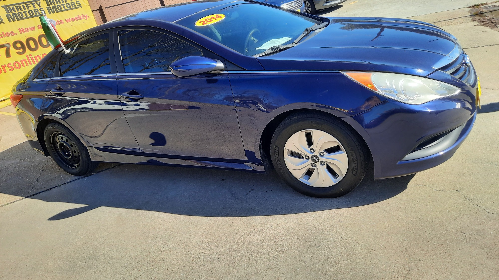 2014 Hyundai Sonata - 5NPEB4AC9EH817008 - Image #2