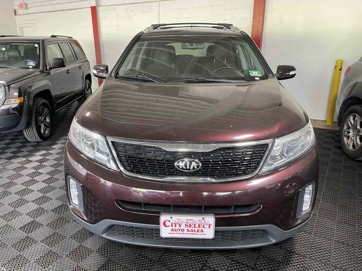 2014 Kia Sorento - 5XYKTCA61EG544061 - Image #2