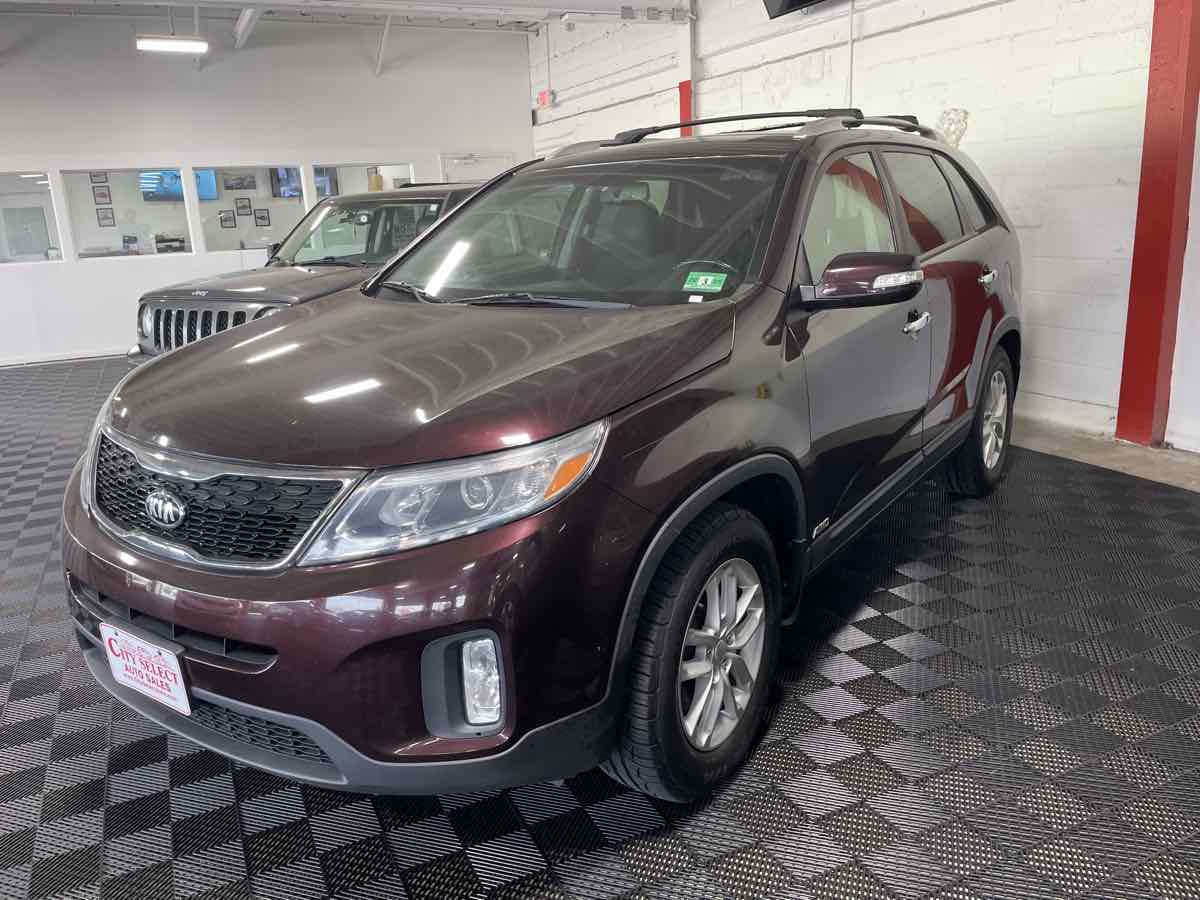 2014 Kia Sorento - 5XYKTCA61EG544061 - Image #3