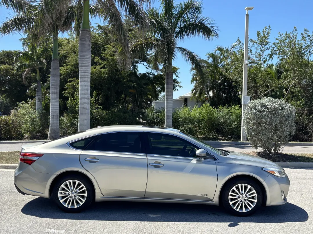 2014 Toyota Avalon Hybrid - 4T1BD1EB6EU023386 - Image #9