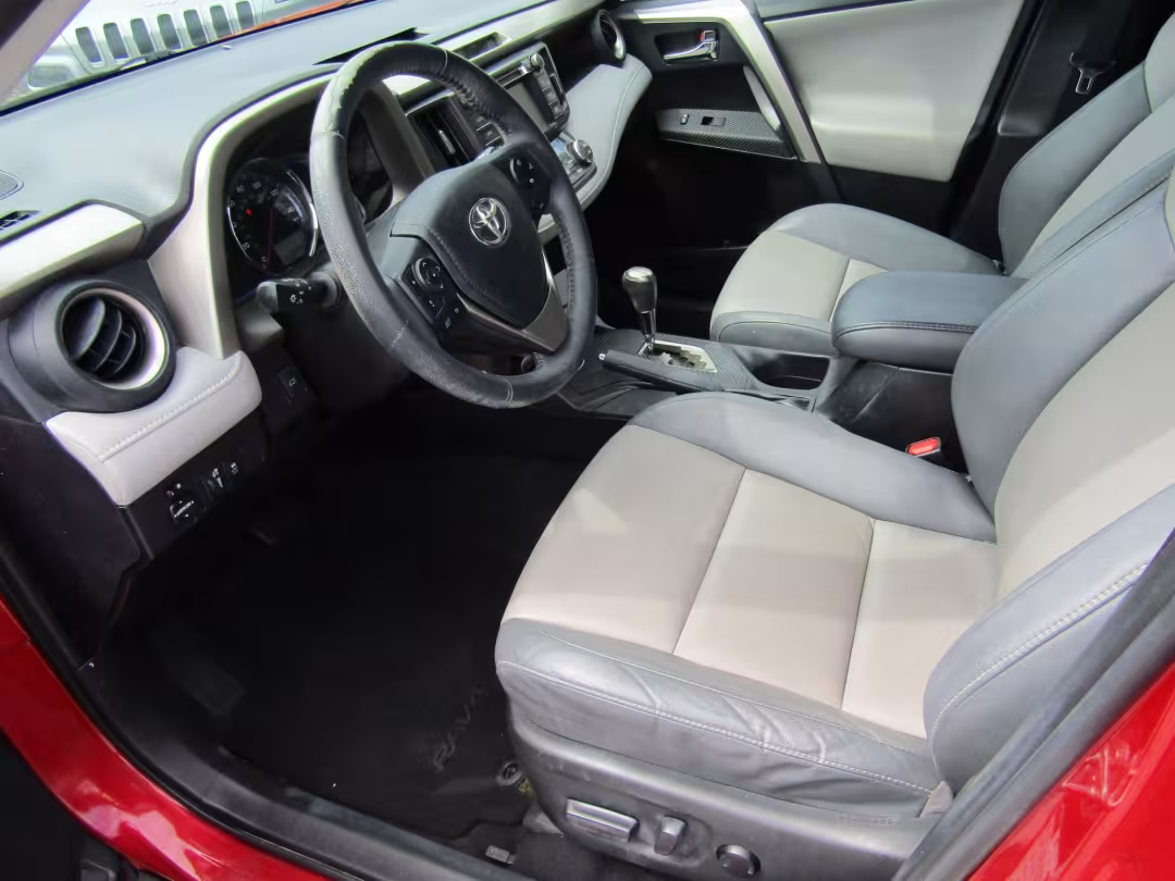 2014 Toyota RAV4 - 2T3YFREV0EW090649 - Image #4