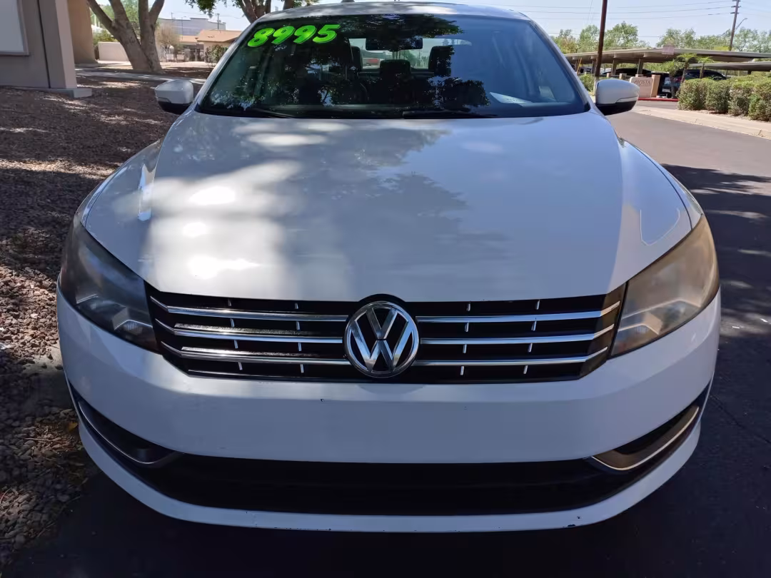 2014 Volkswagen Passat - 1VWBT7A3XEC105813 - Image #2