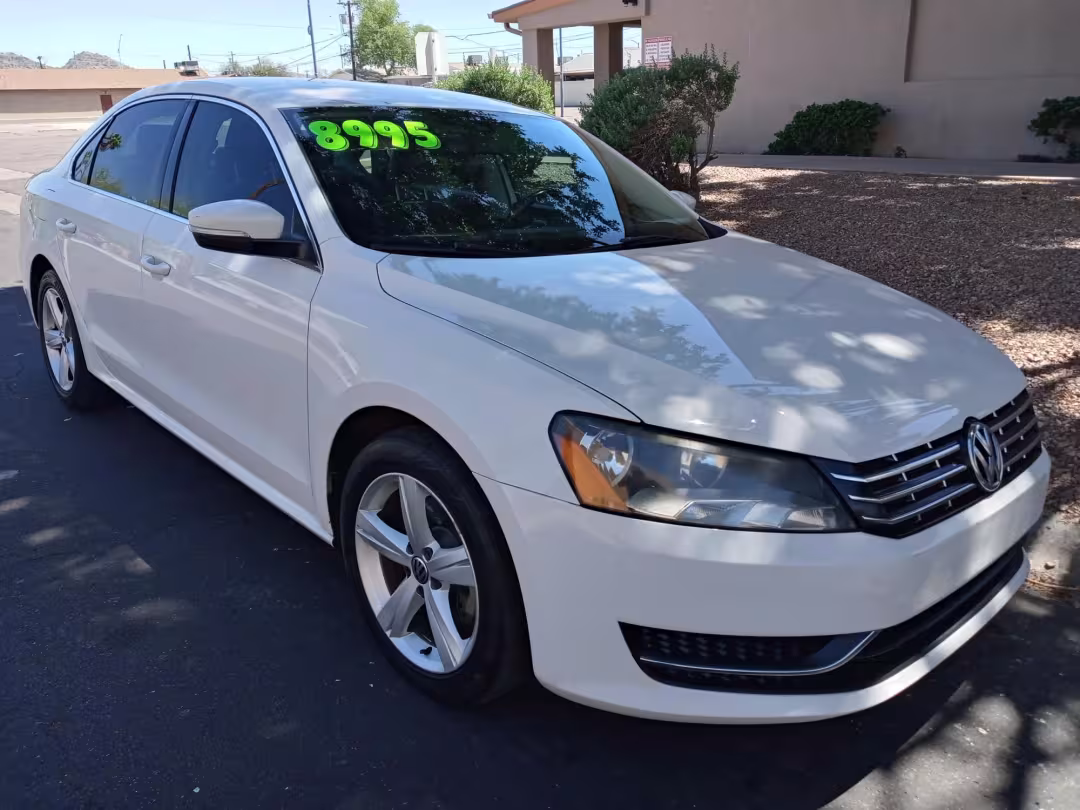 2014 Volkswagen Passat - 1VWBT7A3XEC105813 - Image #3