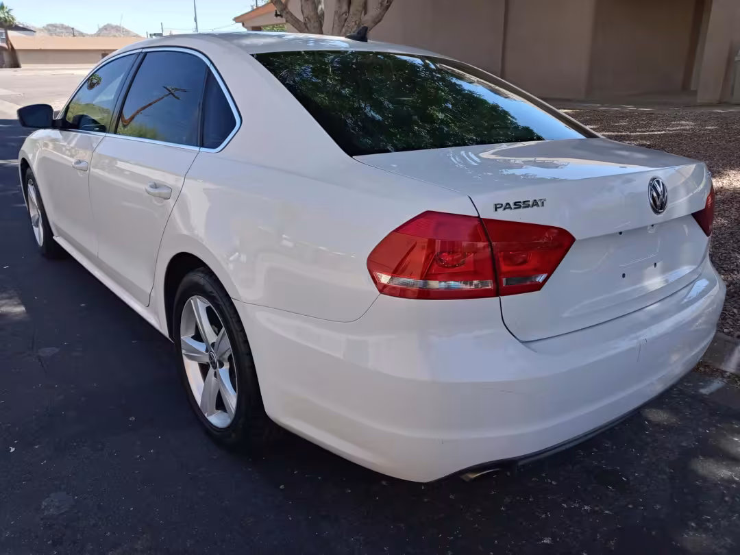 2014 Volkswagen Passat - 1VWBT7A3XEC105813 - Image #6