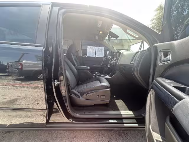 2015 Chevrolet Colorado - 1GCGSCE32F1115554 - Image #9