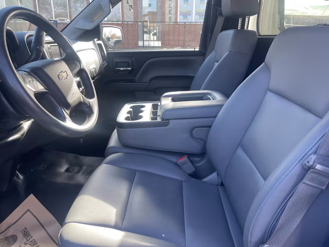 2015 Chevrolet Silverado 1500 - 1GCNKPEH8FZ340900 - Image #5