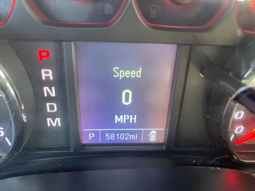 2015 Chevrolet Silverado 1500 - 1GCNKPEH8FZ340900 - Image #6