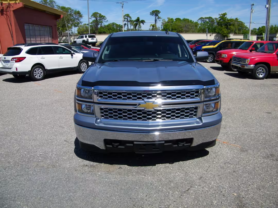 2015 Chevrolet Silverado 1500 - 3GCUKREC7FG490301 - Image #3