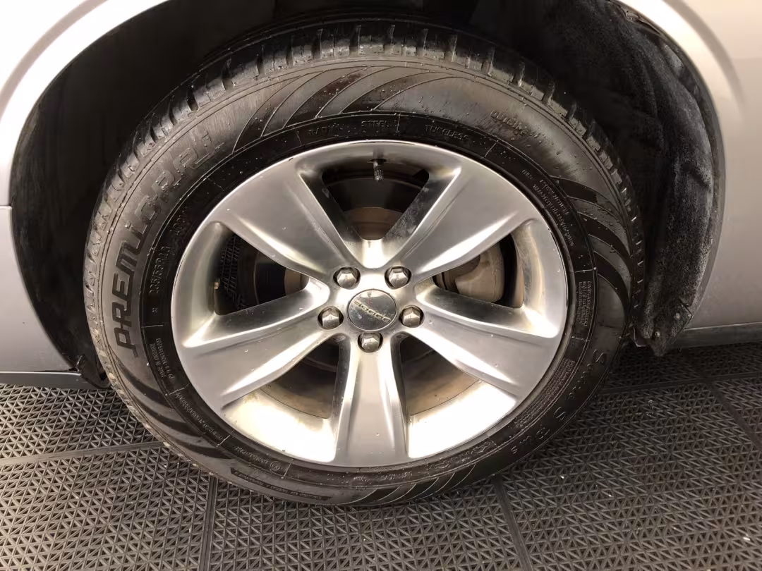 2015 Dodge Challenger - 2C3CDZAGXFH798145 - Image #26