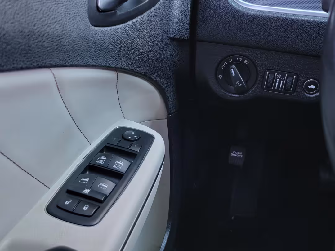 2015 Dodge Charger - 2C3CDXCTXFH879662 - Image #14