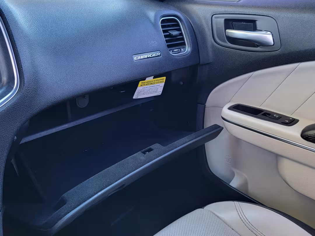 2015 Dodge Charger - 2C3CDXCTXFH879662 - Image #15