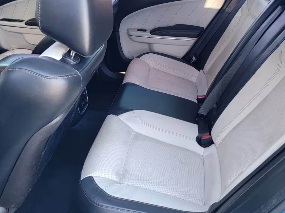 2015 Dodge Charger - 2C3CDXCTXFH879662 - Image #22