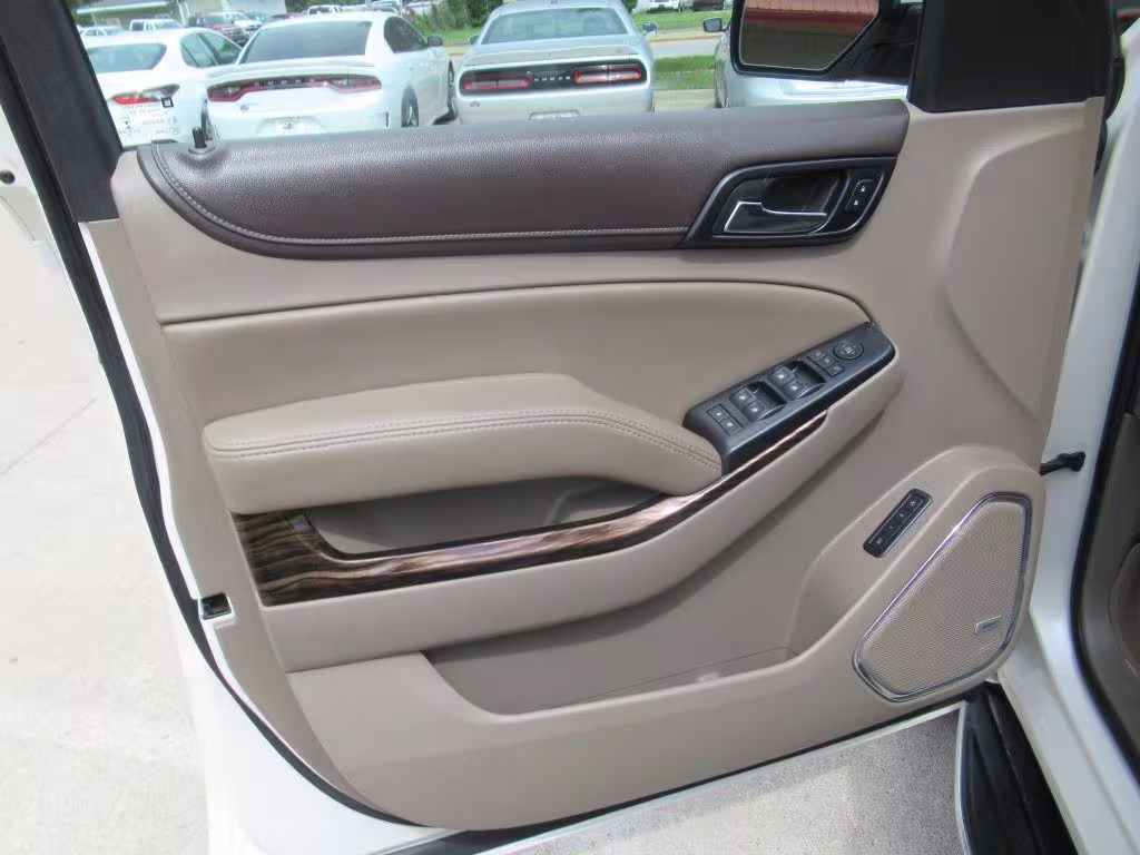 2015 GMC Yukon - 1GKS2BKCXFR569825 - Image #10