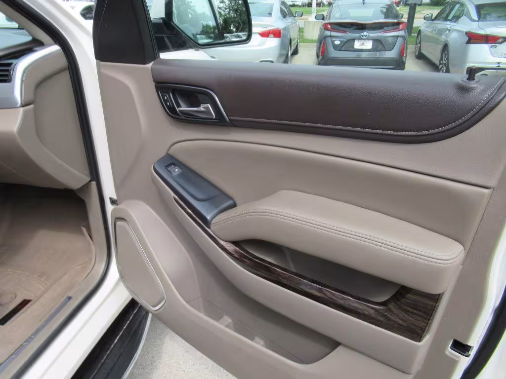 2015 GMC Yukon - 1GKS2BKCXFR569825 - Image #13