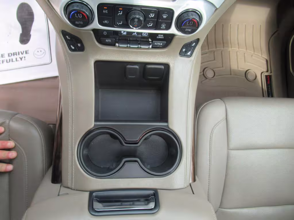 2015 GMC Yukon - 1GKS2BKCXFR569825 - Image #23