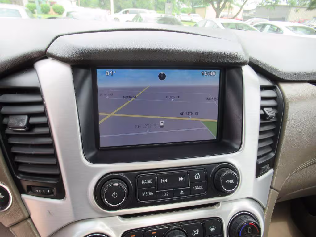 2015 GMC Yukon - 1GKS2BKCXFR569825 - Image #25