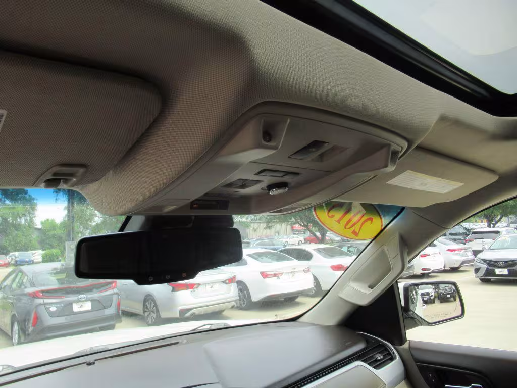 2015 GMC Yukon - 1GKS2BKCXFR569825 - Image #27