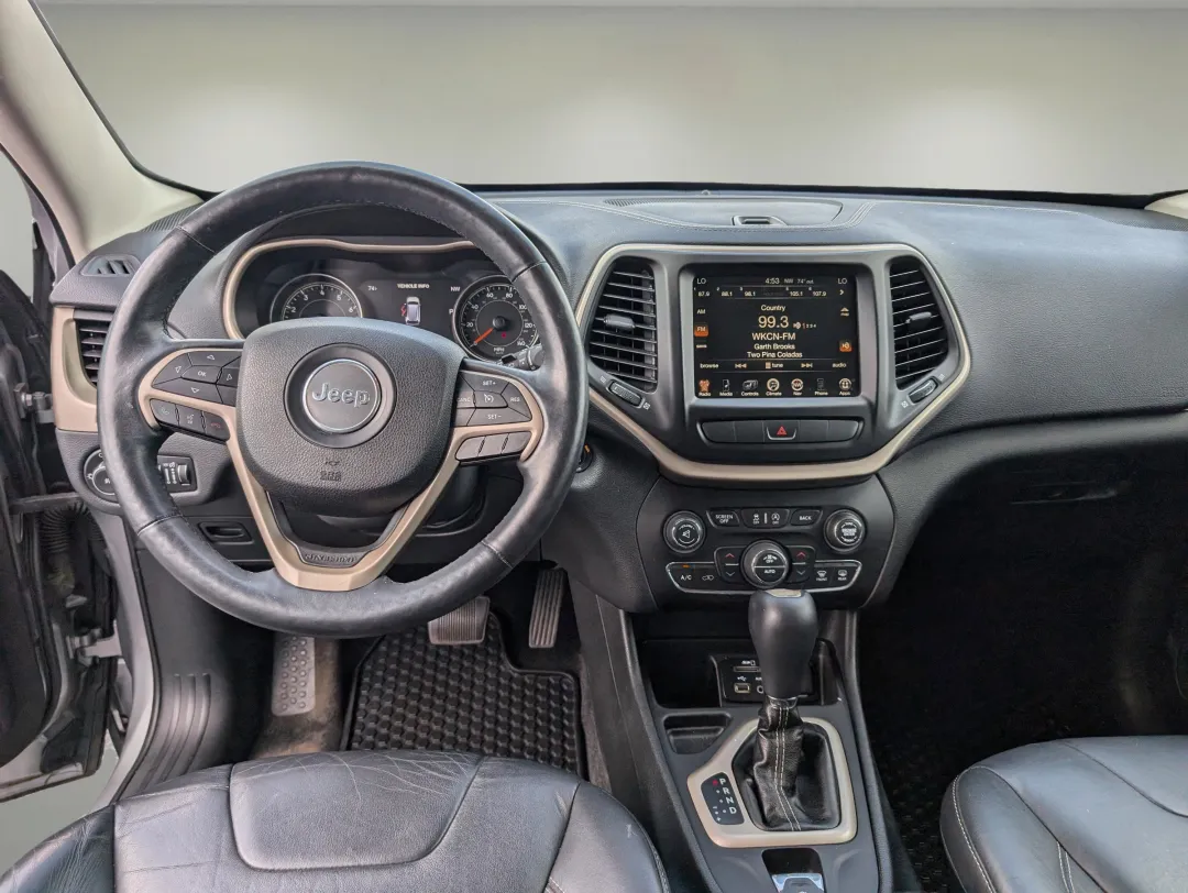 2015 Jeep Cherokee - 1C4PJLDS8FW517643 - Image #11