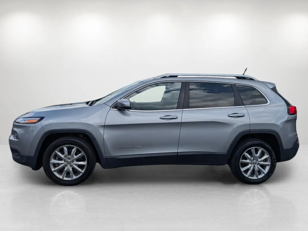 2015 Jeep Cherokee - 1C4PJLDS8FW517643 - Image #7