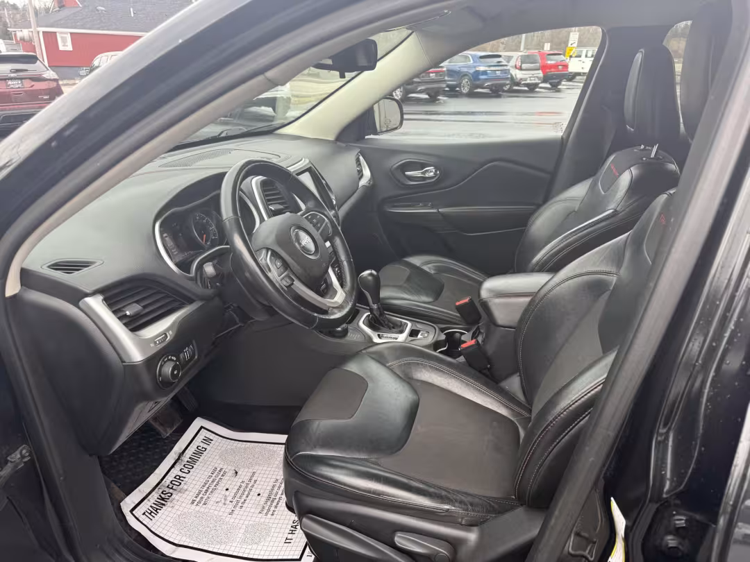 2015 Jeep Cherokee - 1C4PJMBB4FW776283 - Image #4