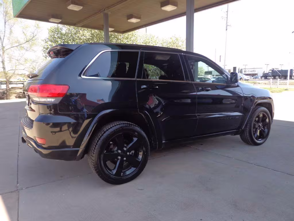2015 Jeep Grand Cherokee - 1C4RJFAG3FC742449 - Image #3