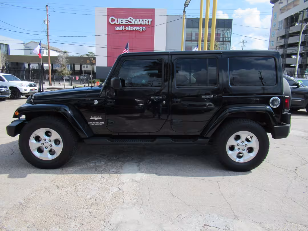2015 Jeep Wrangler - 1C4BJWEG8FL723147 - Image #2