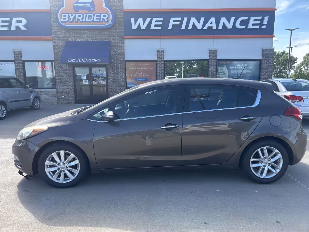 2015 Kia Forte 5-Door - KNAFX5A82F5363125 - Image #1