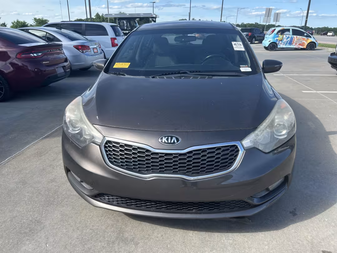 2015 Kia Forte 5-Door - KNAFX5A82F5363125 - Image #2