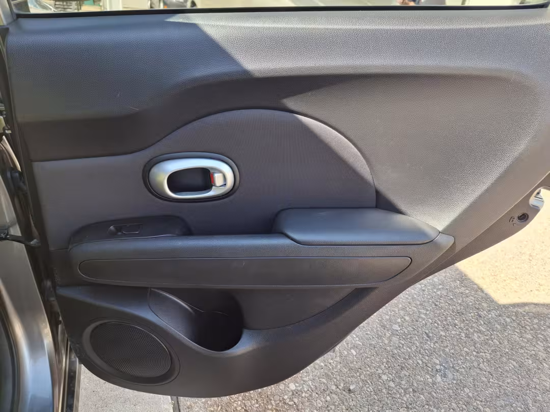 2015 Kia Soul - KNDJN2A25F7135394 - Image #20