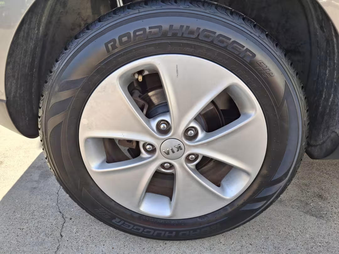 2015 Kia Soul - KNDJN2A25F7135394 - Image #25